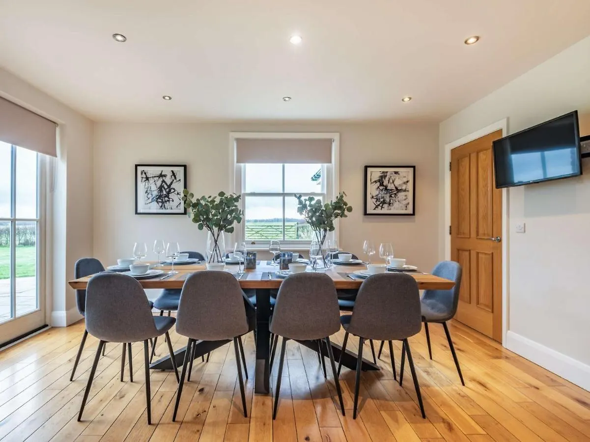 Holiday home 5 Bed In Lytham 85675 Villa Weeton