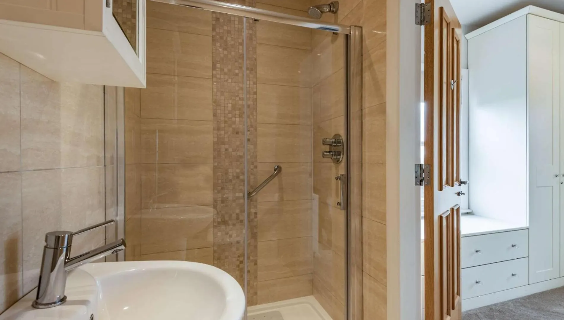 5 Bed In Lytham 85675 Villa Weeton  0*, Weeton (Lancashire)